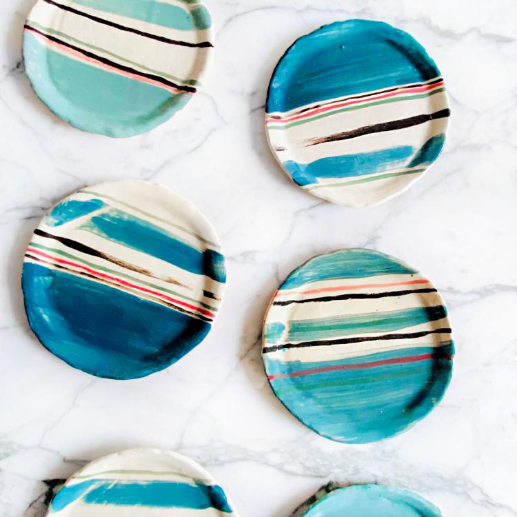 Assiettes blueues | Terre d'Huile